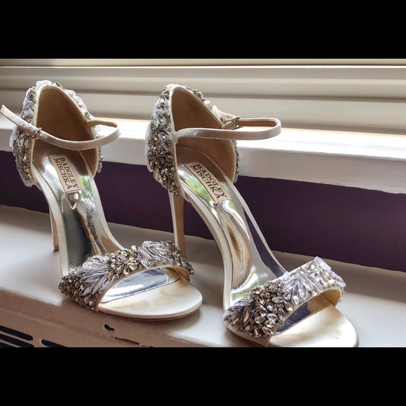 mizuno wave ultima 11 womens